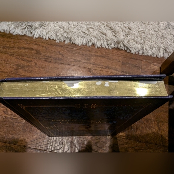 Disney Read-to-Me Treasury Classics: 1st edition 400 page hardcover book - Picture 12 of 12